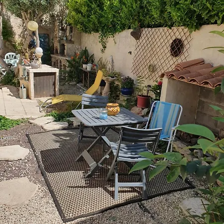 Ferienhaus Le Jardin Secret *